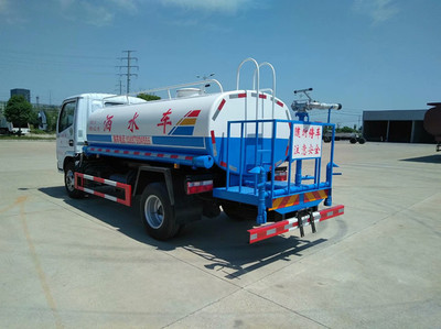 5吨园林绿化洒水车价格解析及中联重科洒水车报价参考