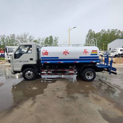 东风多功能大型洒水车 国六绿化洒水车与蓝牌国六洒水车解析